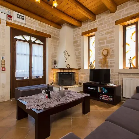 Elia Villa