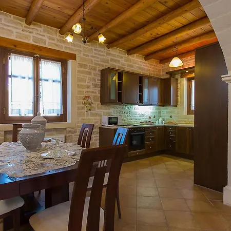 Elia Villa